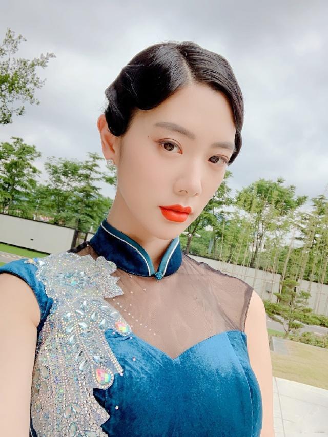 伊人app色淫直播 短剧